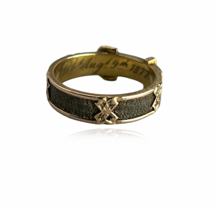 English Gold Buckle Ring