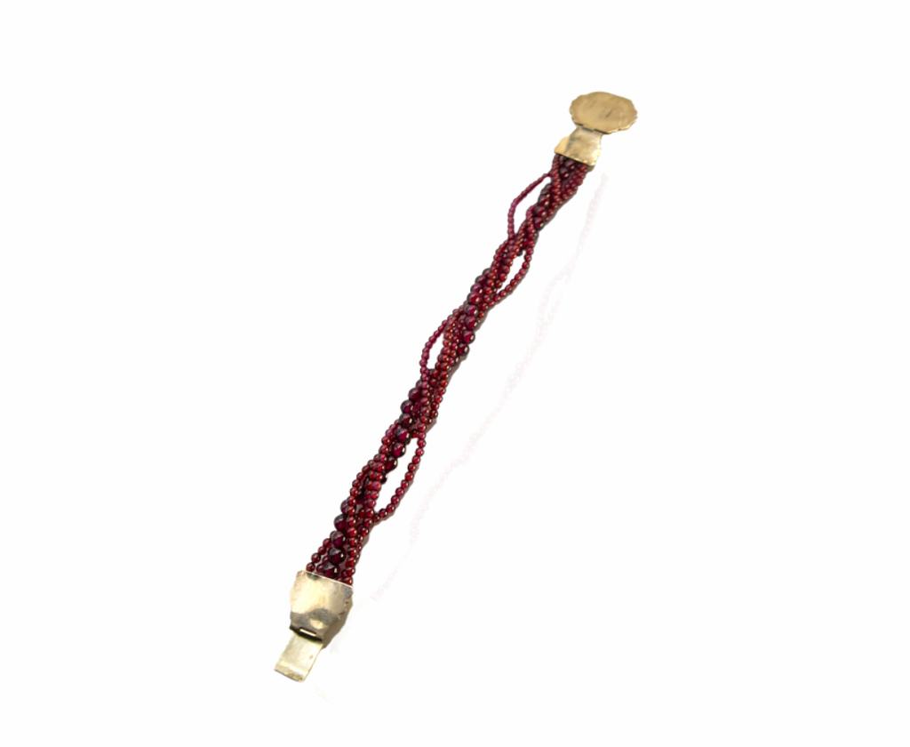 Memento Clasp Garnet Torsade Bracelet