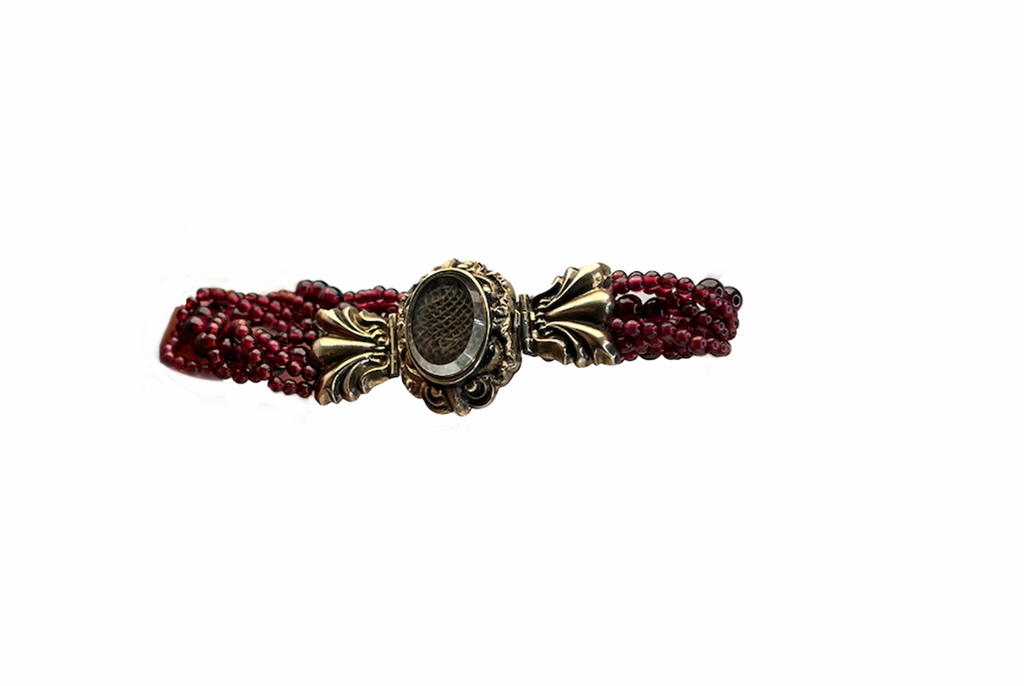 Memento Clasp Garnet Torsade Bracelet