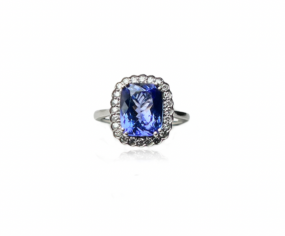 Tanzanite and Diamond Ring