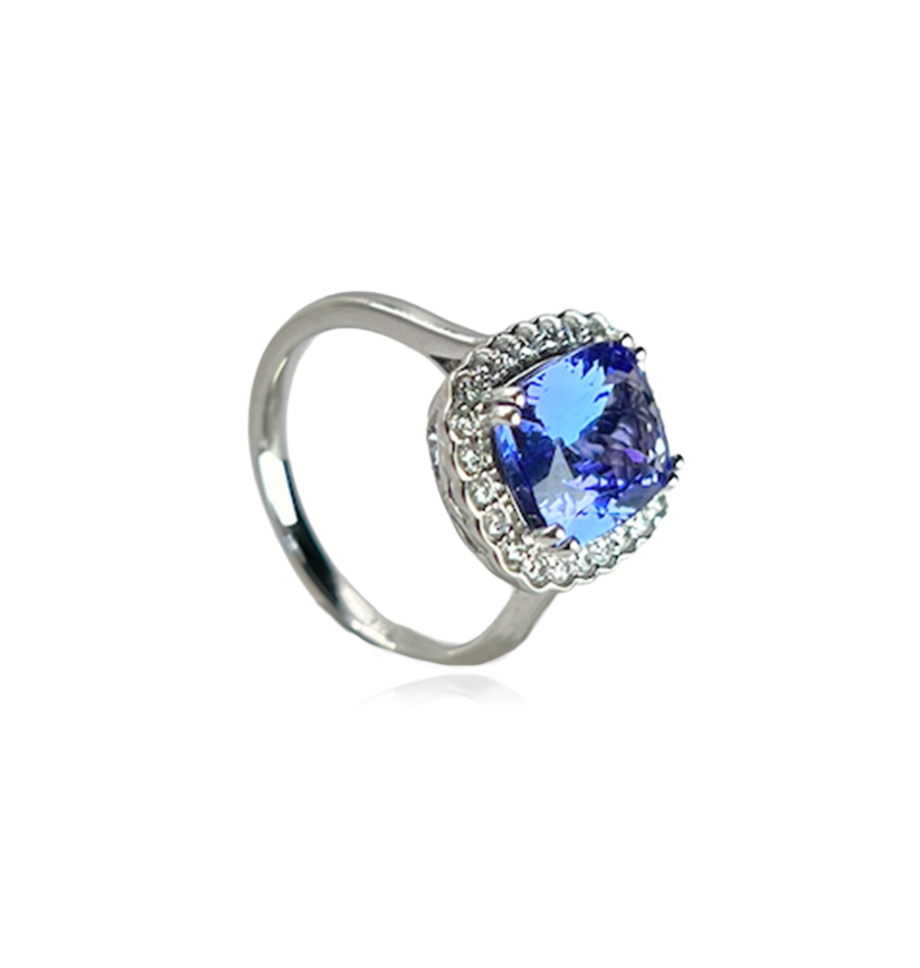 Tanzanite and Diamond Ring
