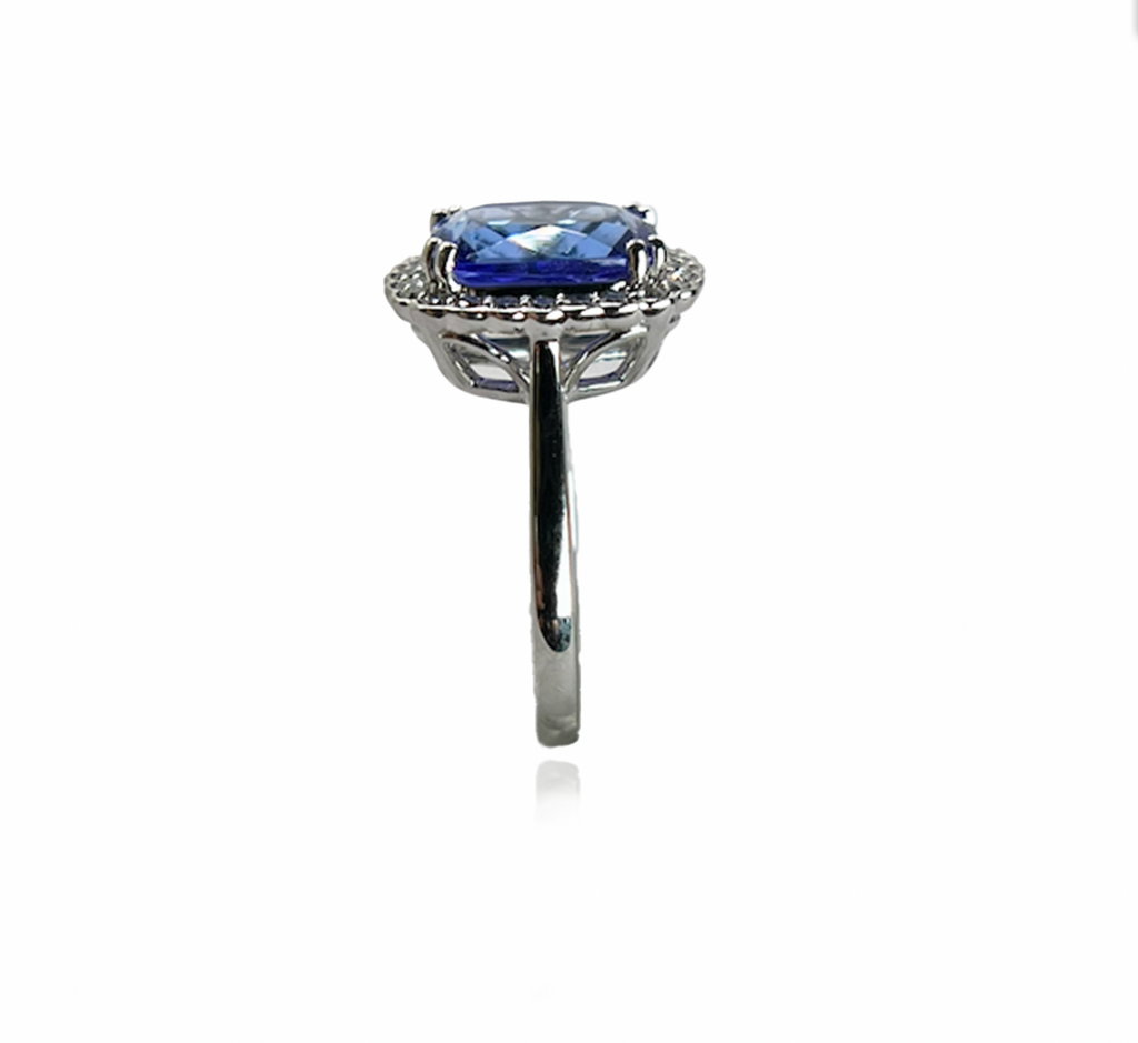 Tanzanite and Diamond Ring