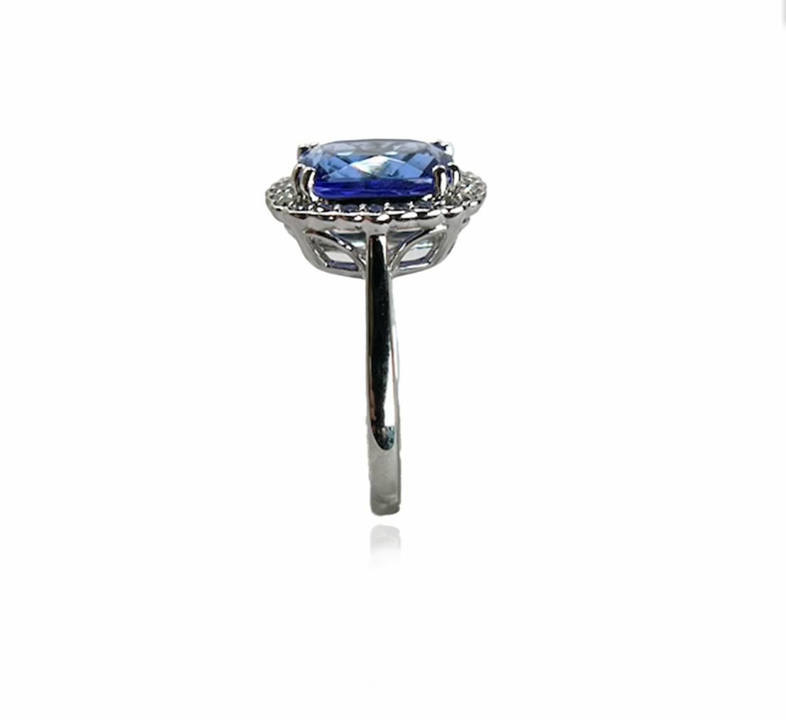 Tanzanite and Diamond Ring