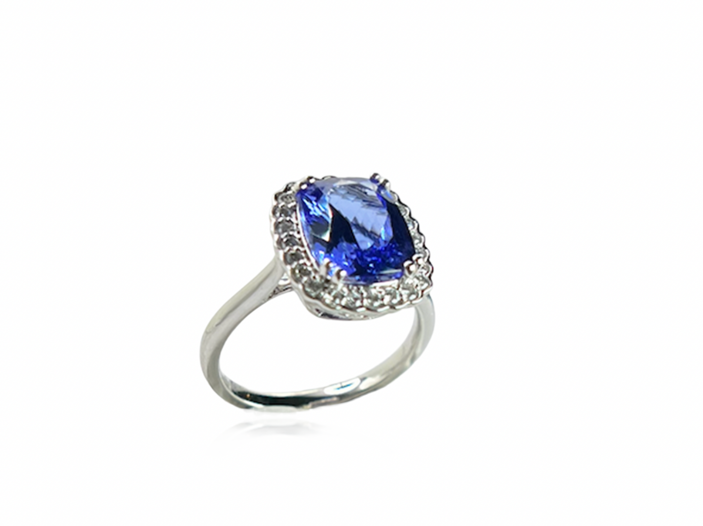 Tanzanite and Diamond Ring