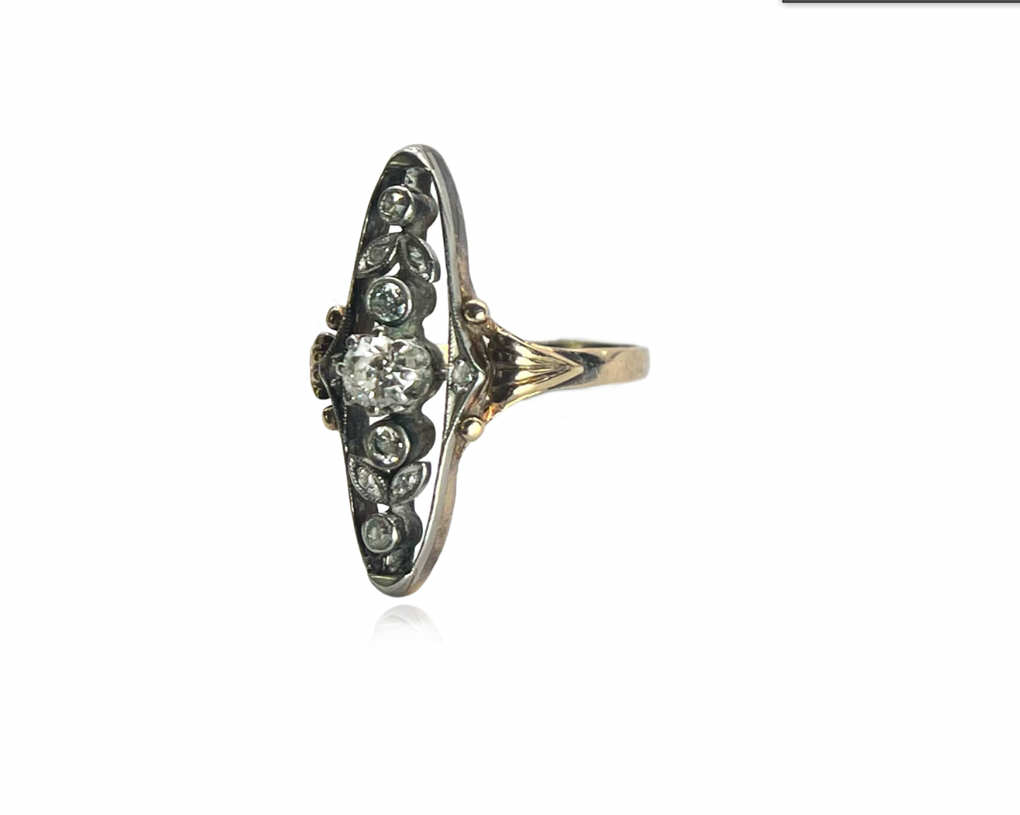 Navette Ring