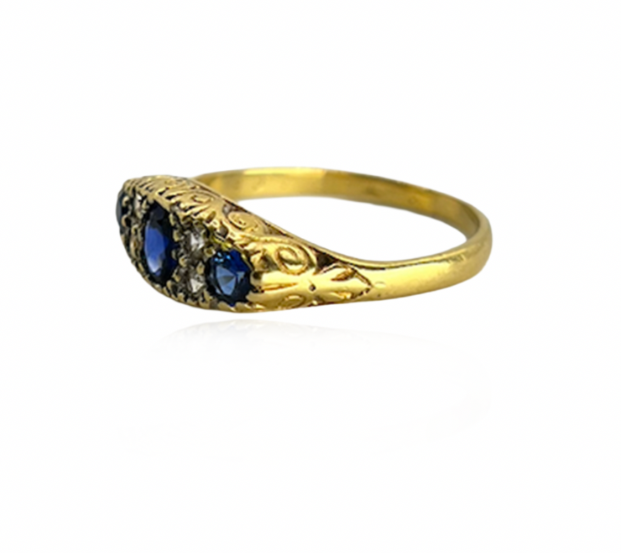 Ceylon Sapphire and Diamond Ring
